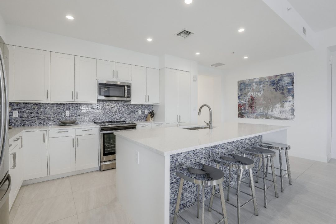 1111 Central Ave #416, Naples, FL 34102