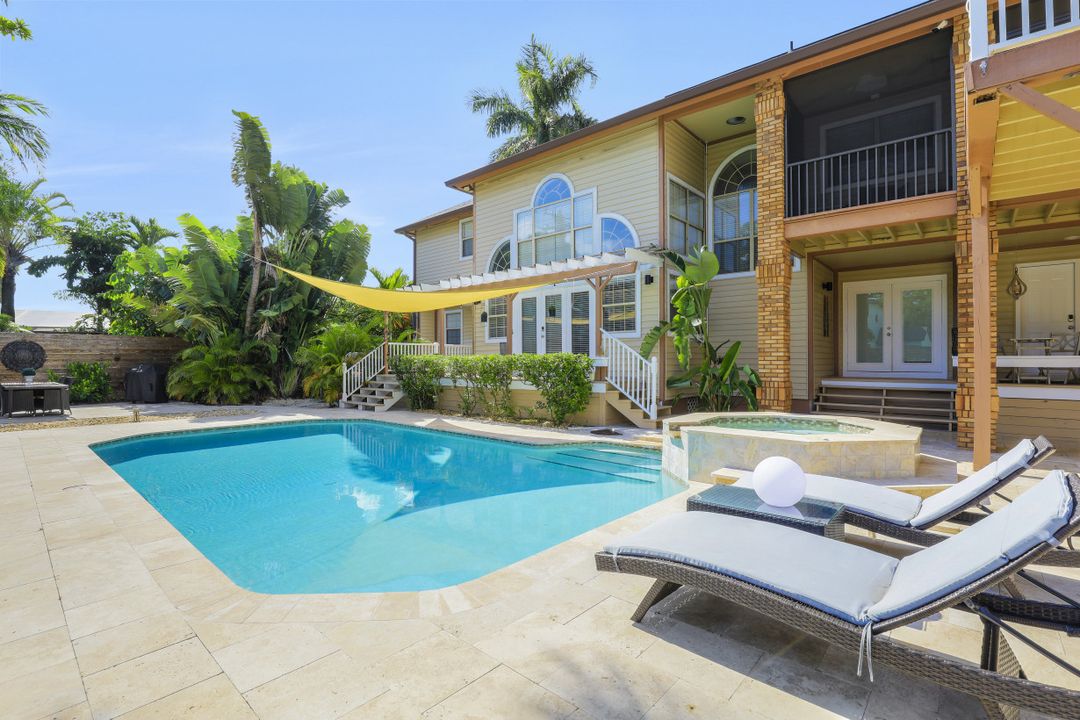 1320 Alcazar Ave, Fort Myers, FL 33901