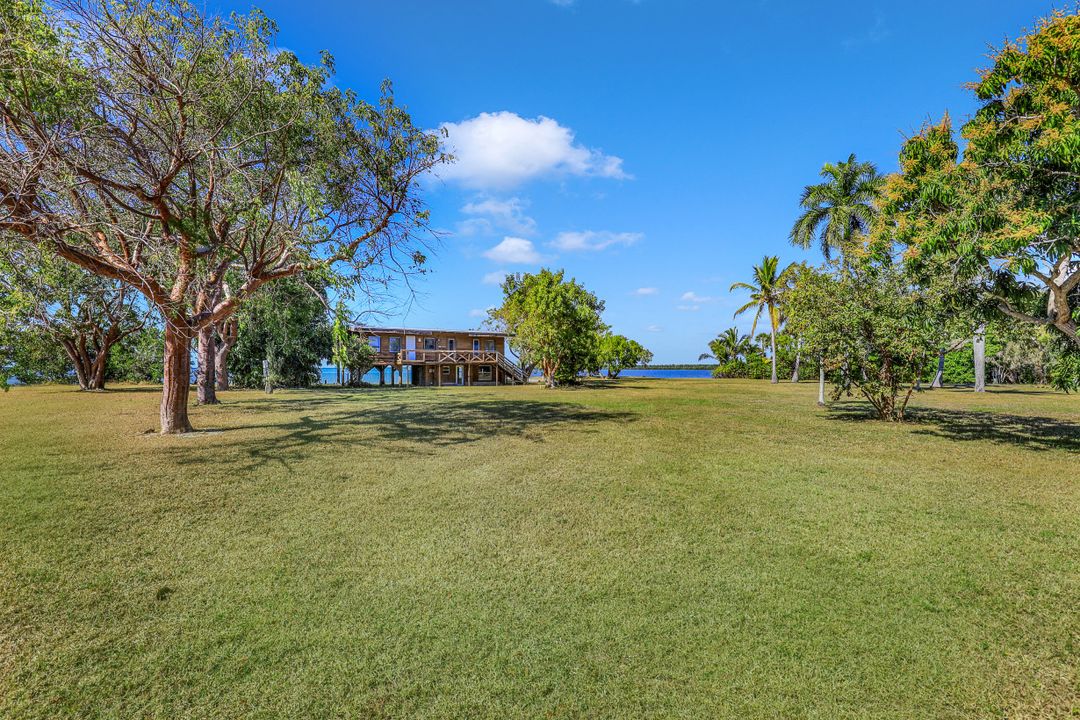 173 N Lopez Ln, Chokoloskee, FL 34138