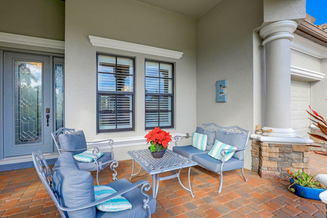 10153 Biscayne Bay Ln, Naples, FL 34120