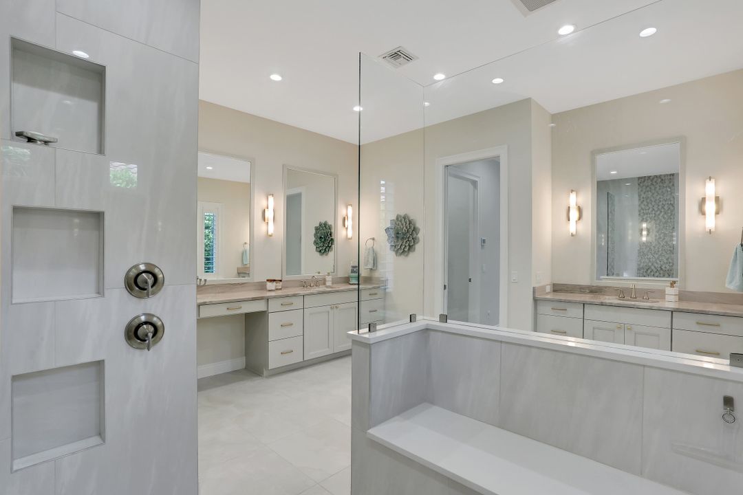 3236 Surfside Blvd, Cape Coral, FL 33914