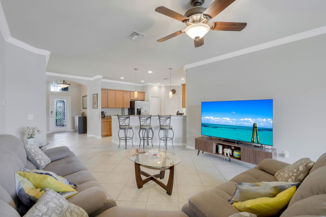 11435 Icarus Cir, Lehigh Acres, FL 33971