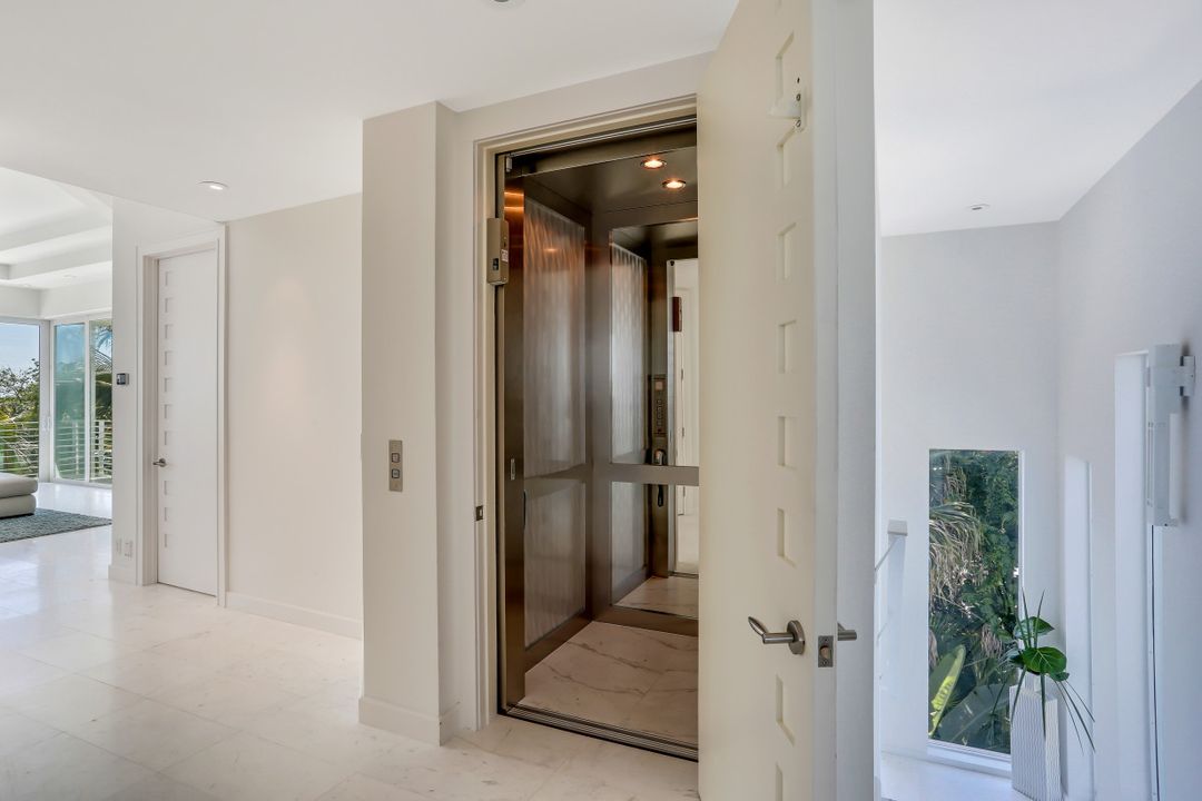 795 Waterside Dr, Marco Island, FL 34145