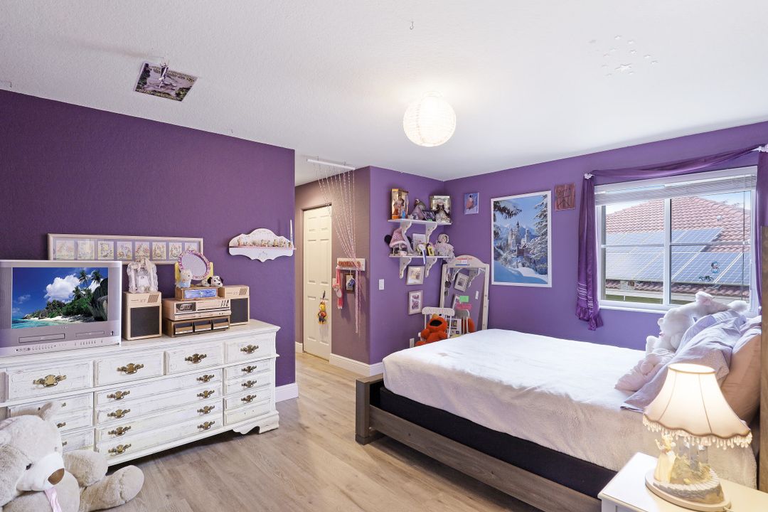 1886 Hidden Trail Ln, Weston, FL 33327