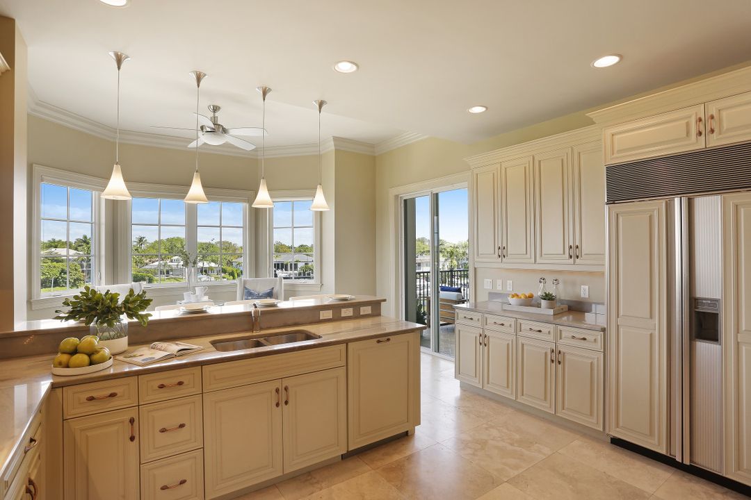1400 Gulf Shore Blvd N #312, Naples, FL 34102