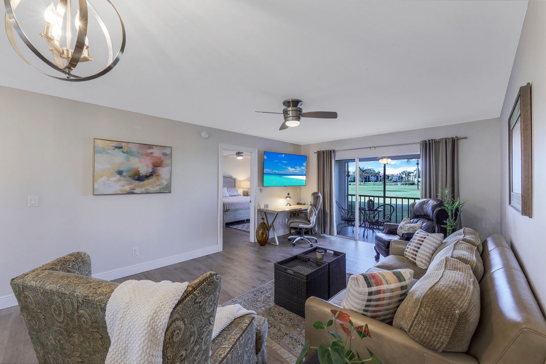 21 High Point Cir E #108, Naples, FL 34103