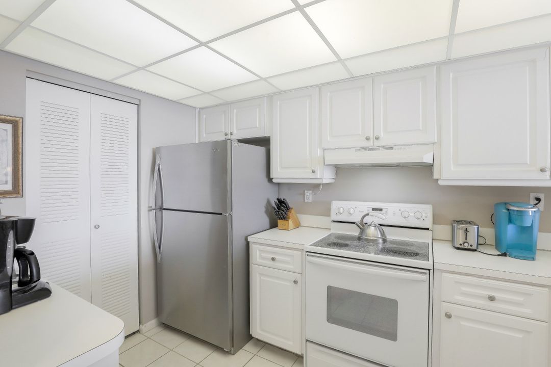 693 Seaview Ct #A-206, Marco Island, FL 34145