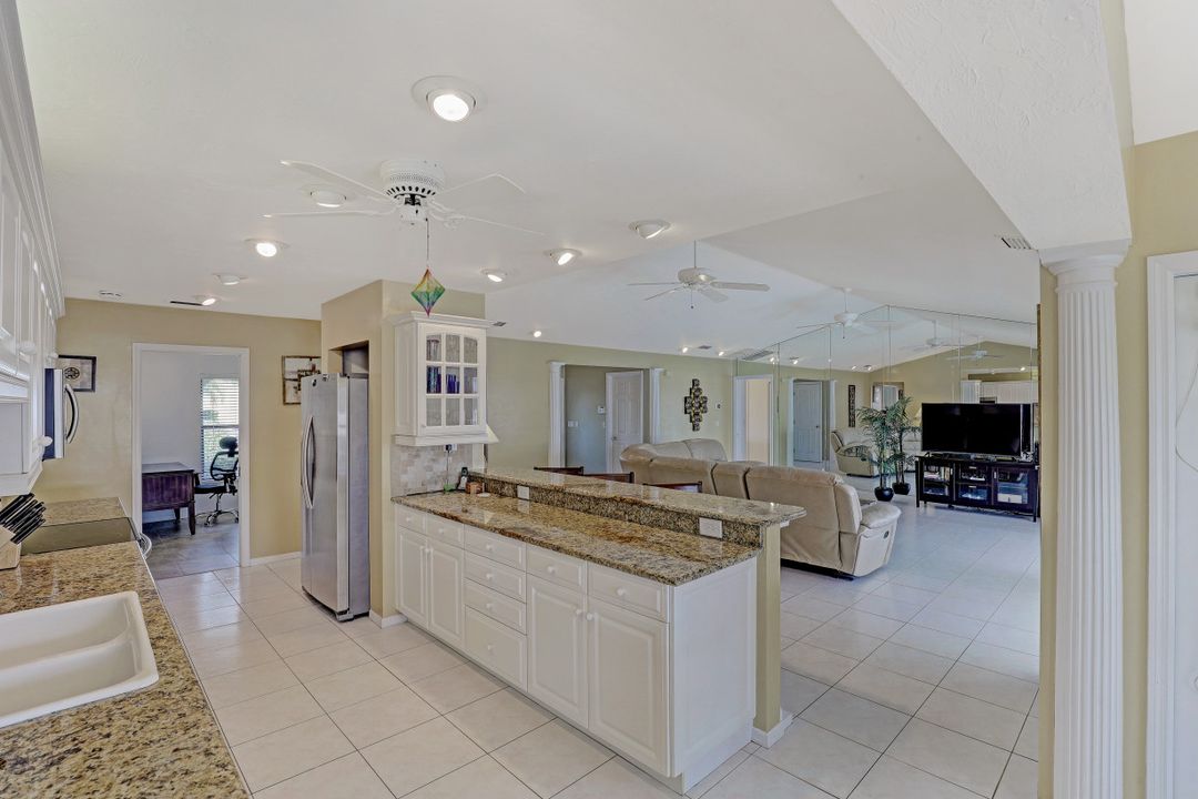 5002 SW 11th Pl, Cape Coral, FL 33914