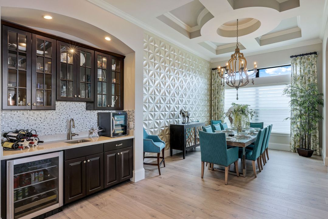 8837 Savona Ct, Naples, FL 34119