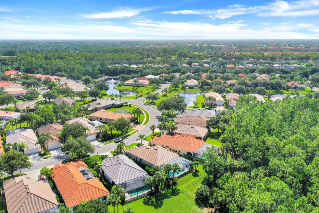 6117 Highwood Park Ln, Naples, FL 34110