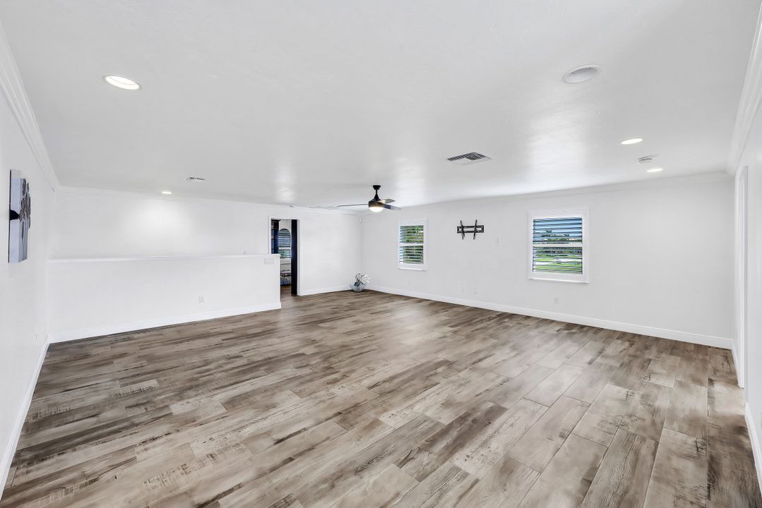 318 Polynesia Ct, Marco Island, FL 34145