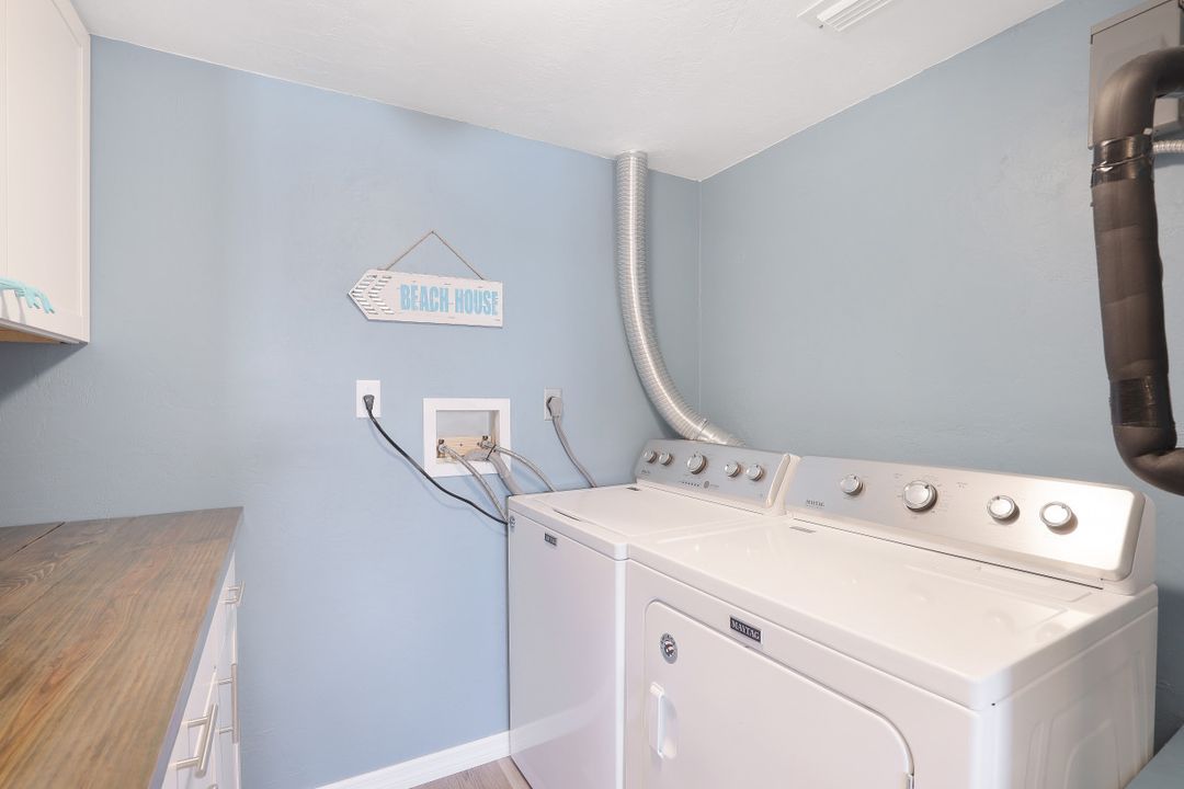 140 Cypress Way E #607, Naples, FL 34110