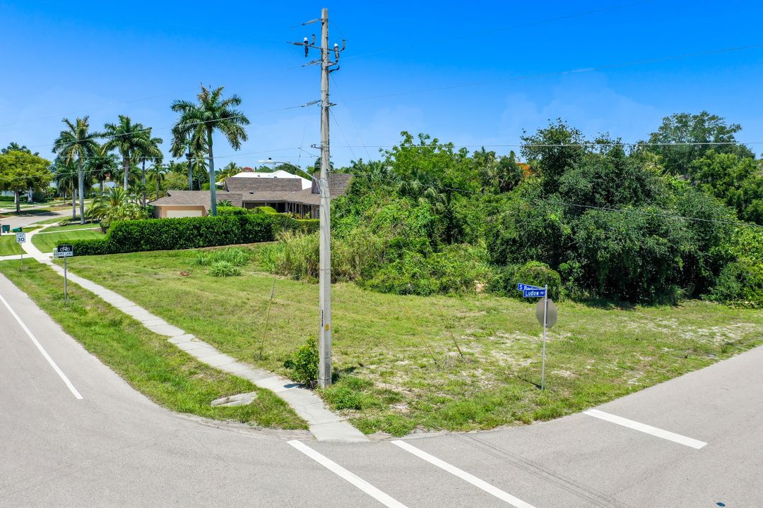 849 S Barfield Dr, Marco Island, FL 34145