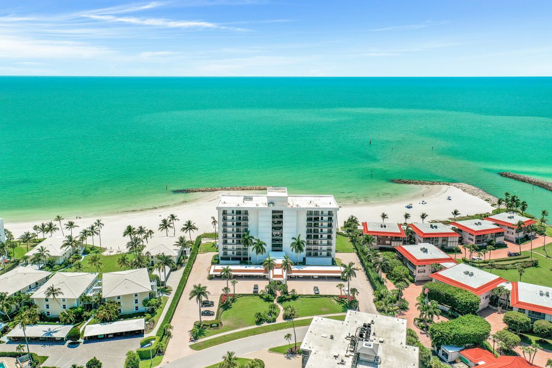 2171 Gulf Shore Blvd N #702, Naples, FL 34102