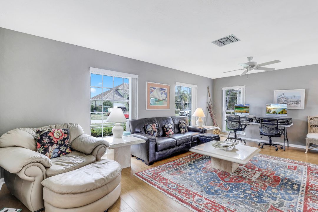 911 Tulip Ct, Marco Island, FL 34145