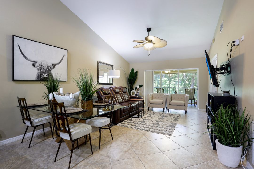 757 Wiggins Lake Dr #202, Naples, FL 34110