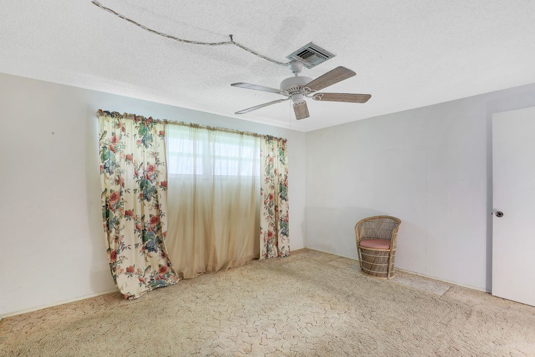 1007 Archer Pkwy E, Cape Coral, FL 33904