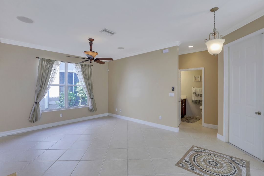1627 Triangle Palm Terrace, Naples, FL 34119