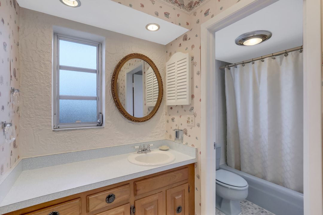 1211 Mulberry Ct, Marco Island, FL 34145