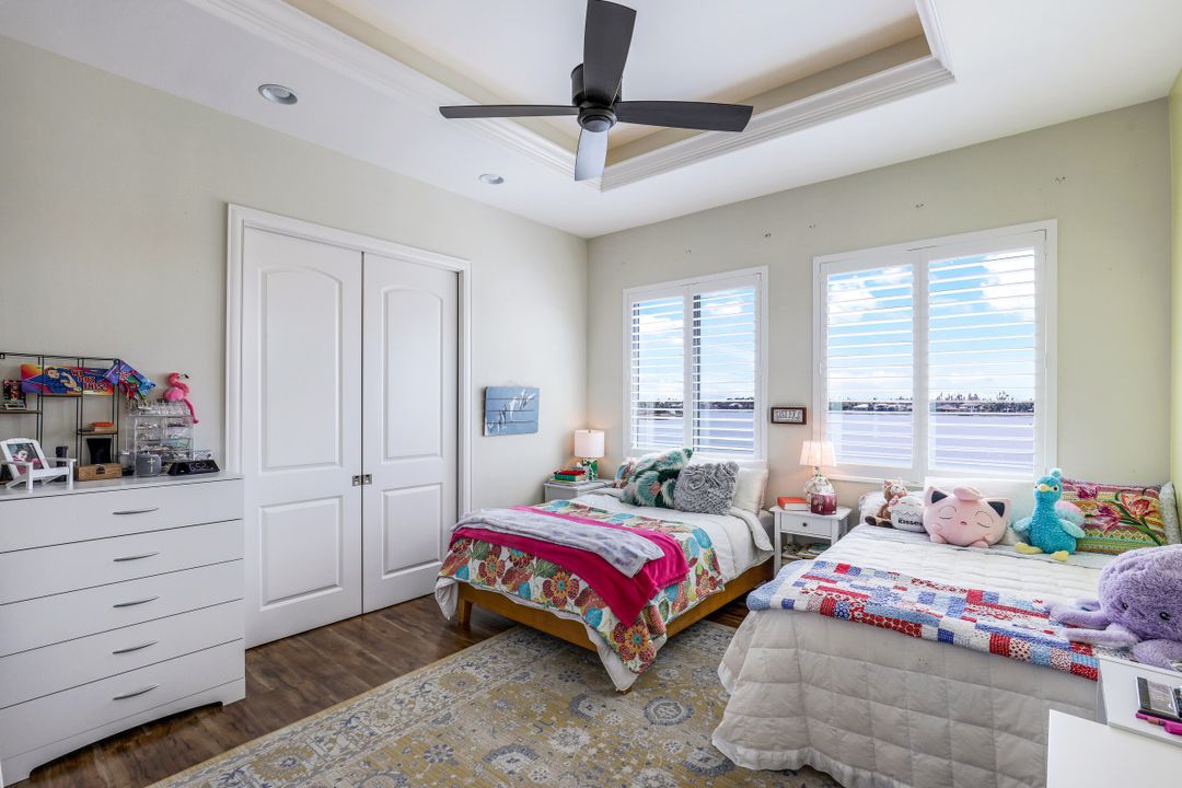 5930 Harborage Dr, Fort Myers, FL 33908