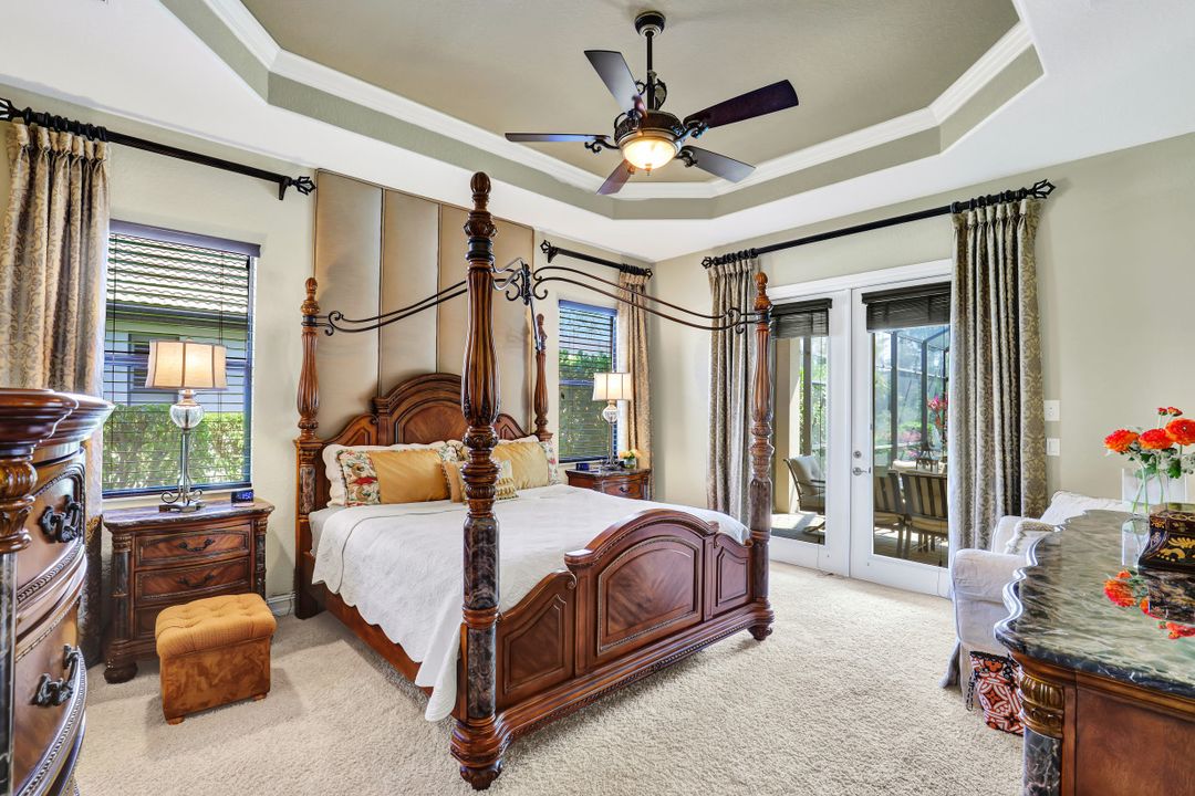 7327 Acorn Way, Naples, FL 34119