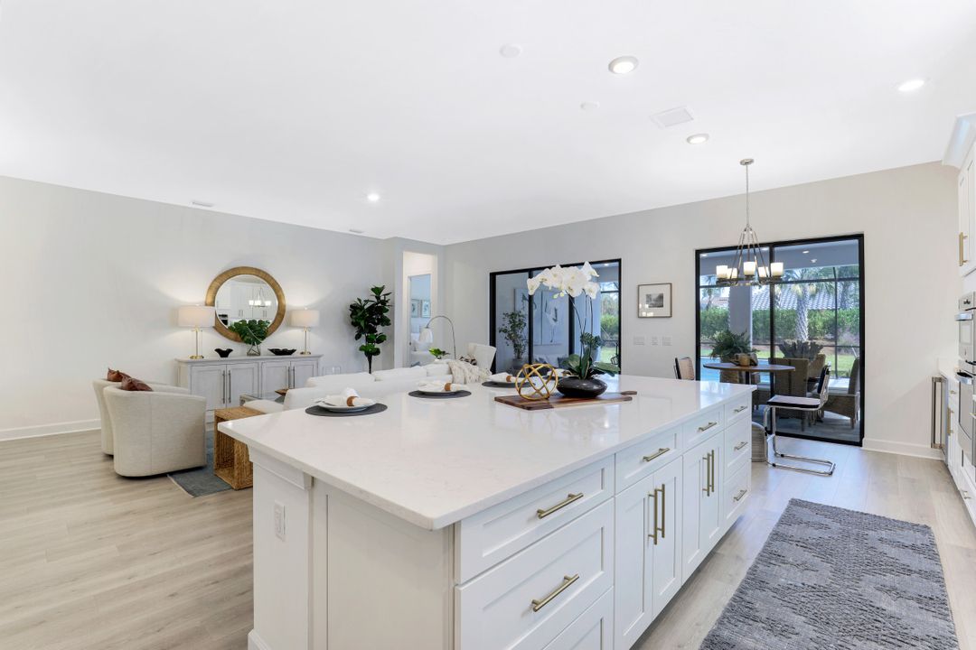 8924 Cappello Ct, Naples, FL 34119