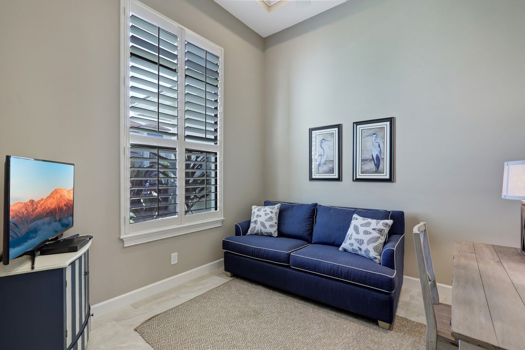 535 Spinnaker Dr, Marco Island, FL 34145