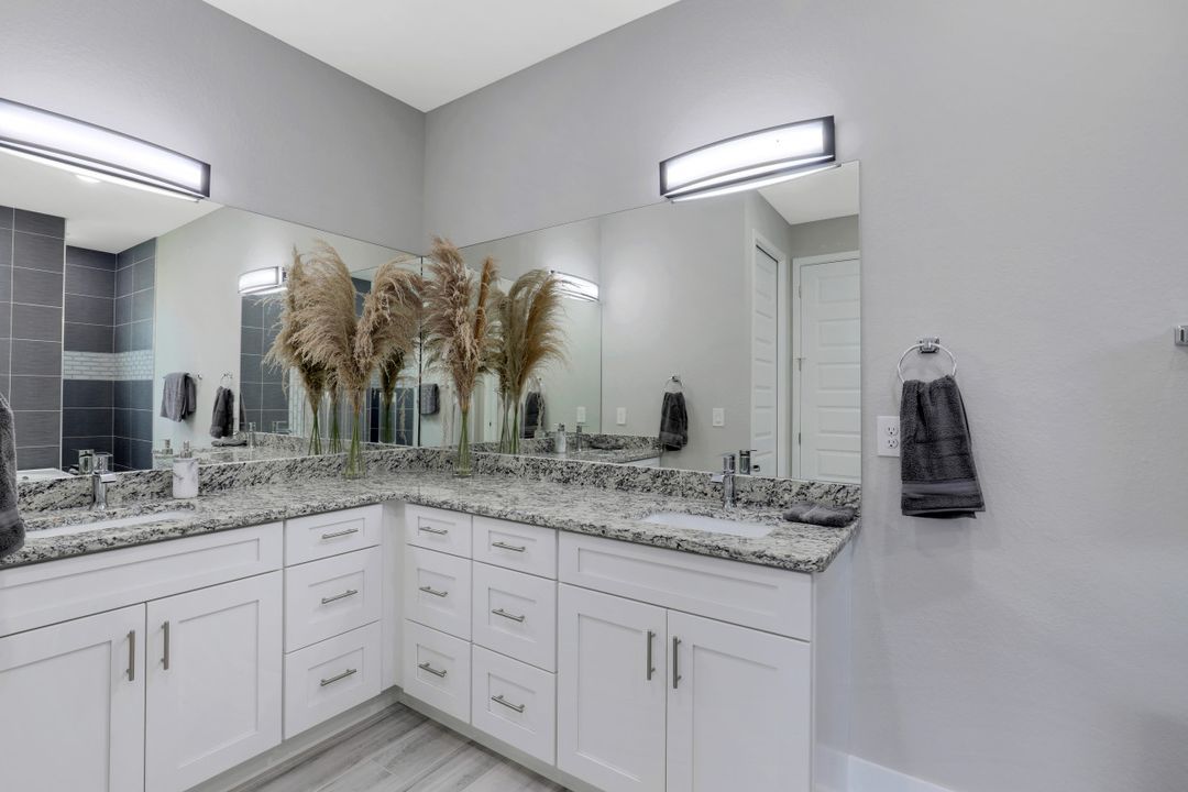 124 SW 38th Terrace, Cape Coral, FL 33914