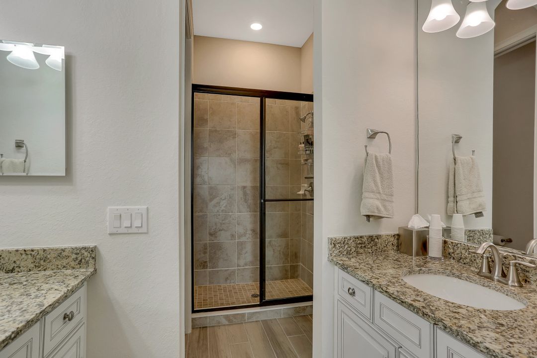 2296 Somerset Pl, Naples, FL 34120