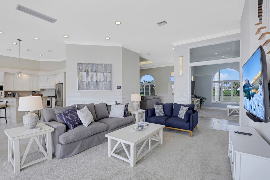 110 Copperfield Ct, Marco Island, FL 34145