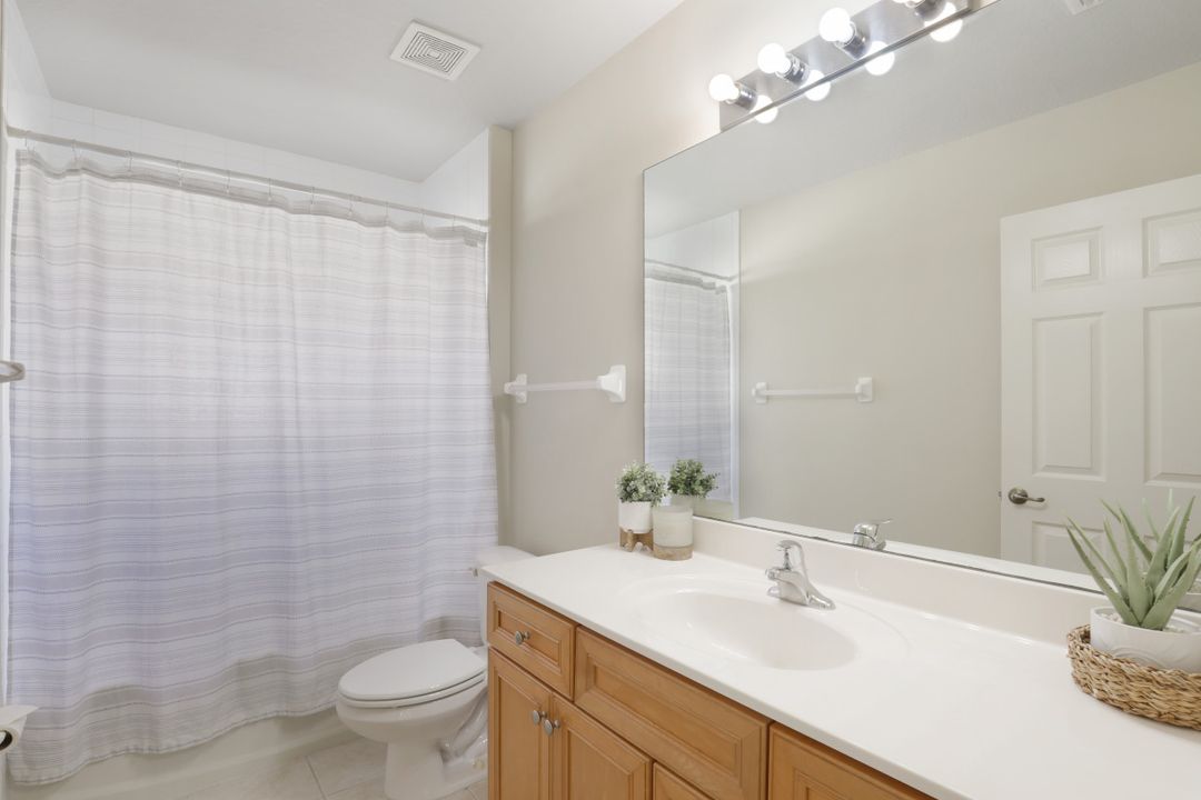 8346 Sumner Ave, Fort Myers, FL 33908