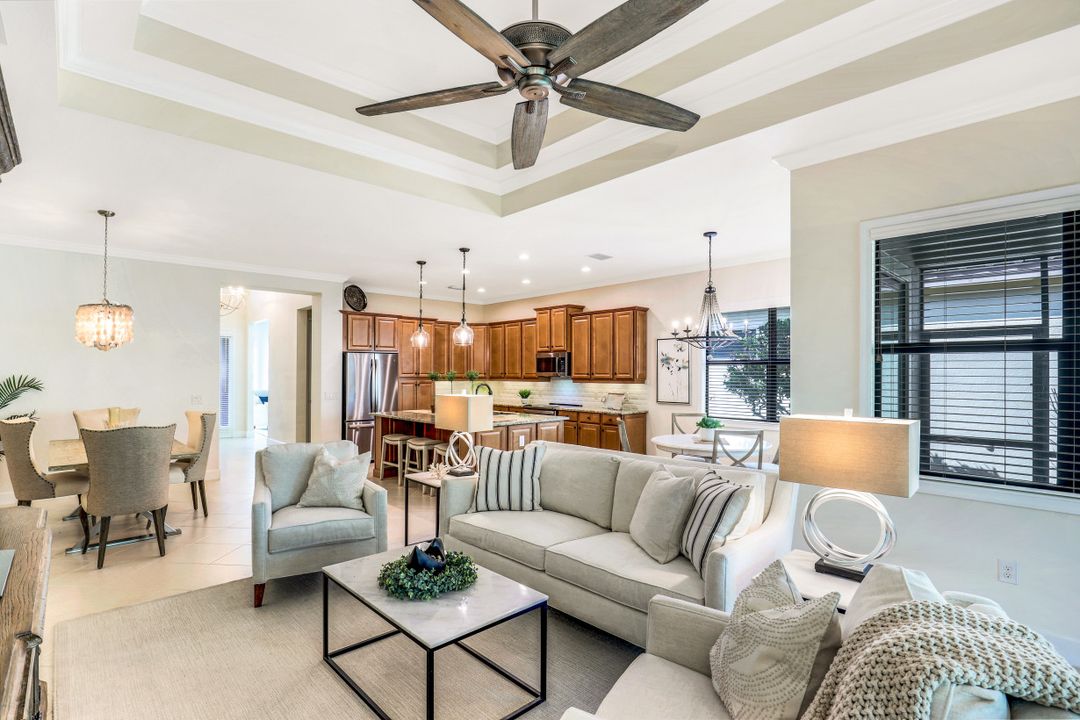 9345 Isla Bella Cir, Bonita Springs, FL 34135