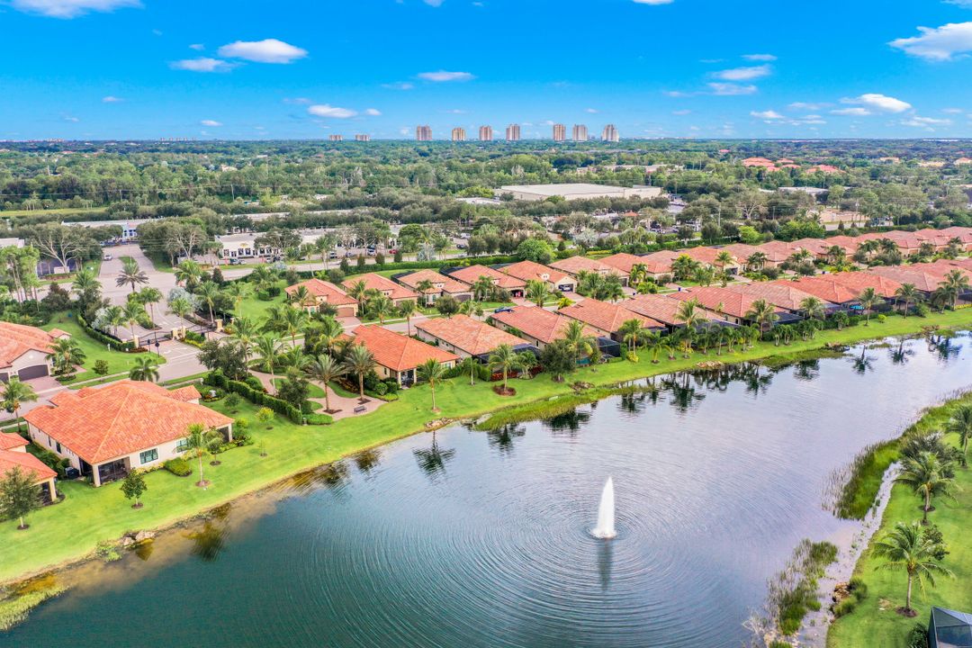 9104 Isla Bella Cir, Bonita Springs, FL 34135