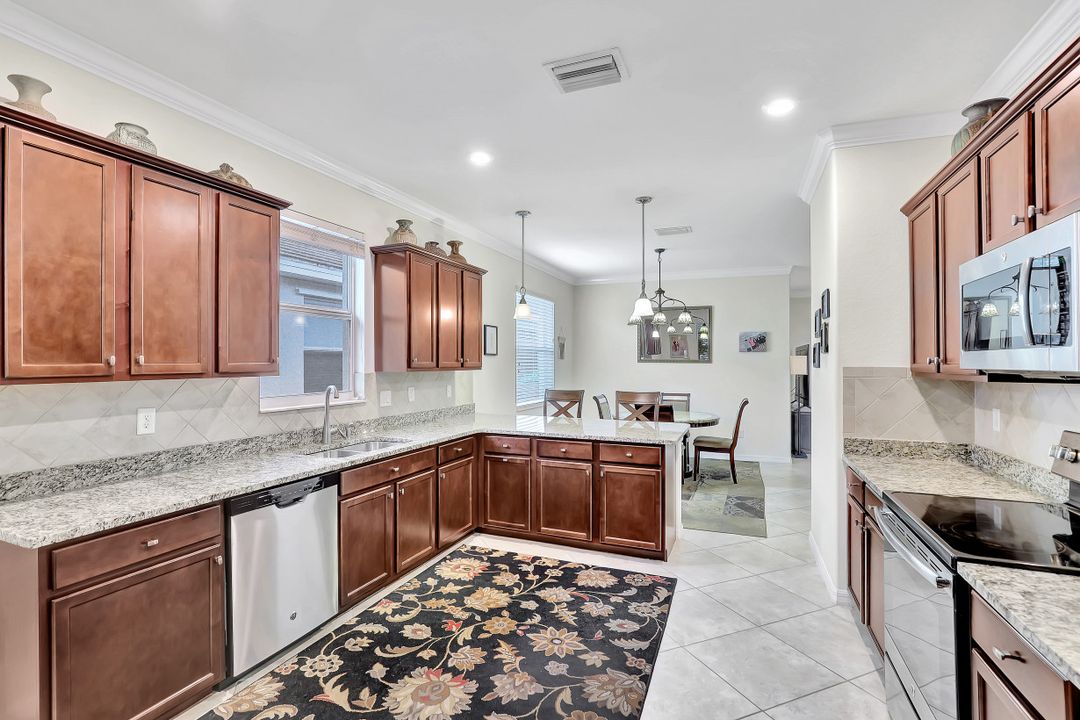 9577 Mirada Blvd, Fort Myers, FL 33908