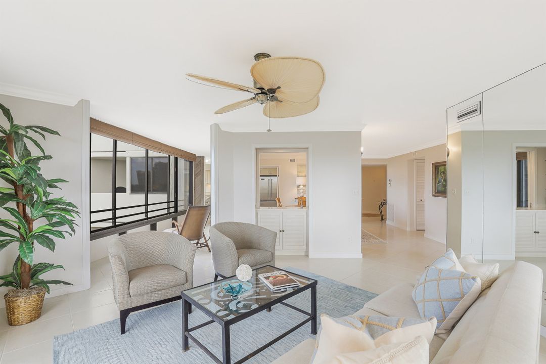 5555 Heron Point Dr #402, Naples, FL 34108