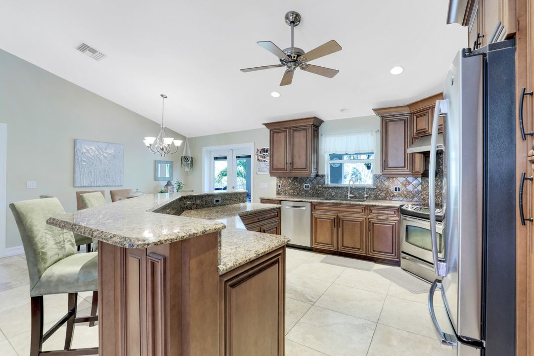 5660 Spanish Oaks Ln, Naples, FL 34119