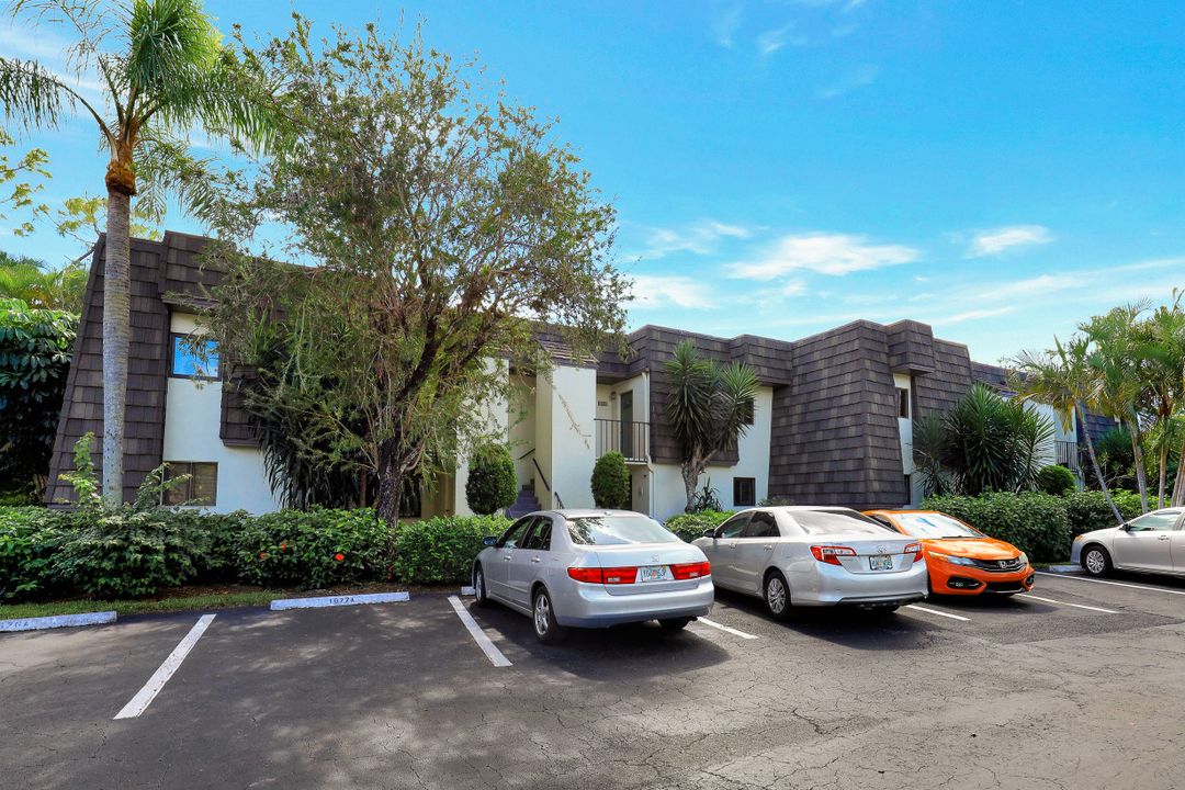 1665 Spoonbill Ln #B, Naples, FL 34105