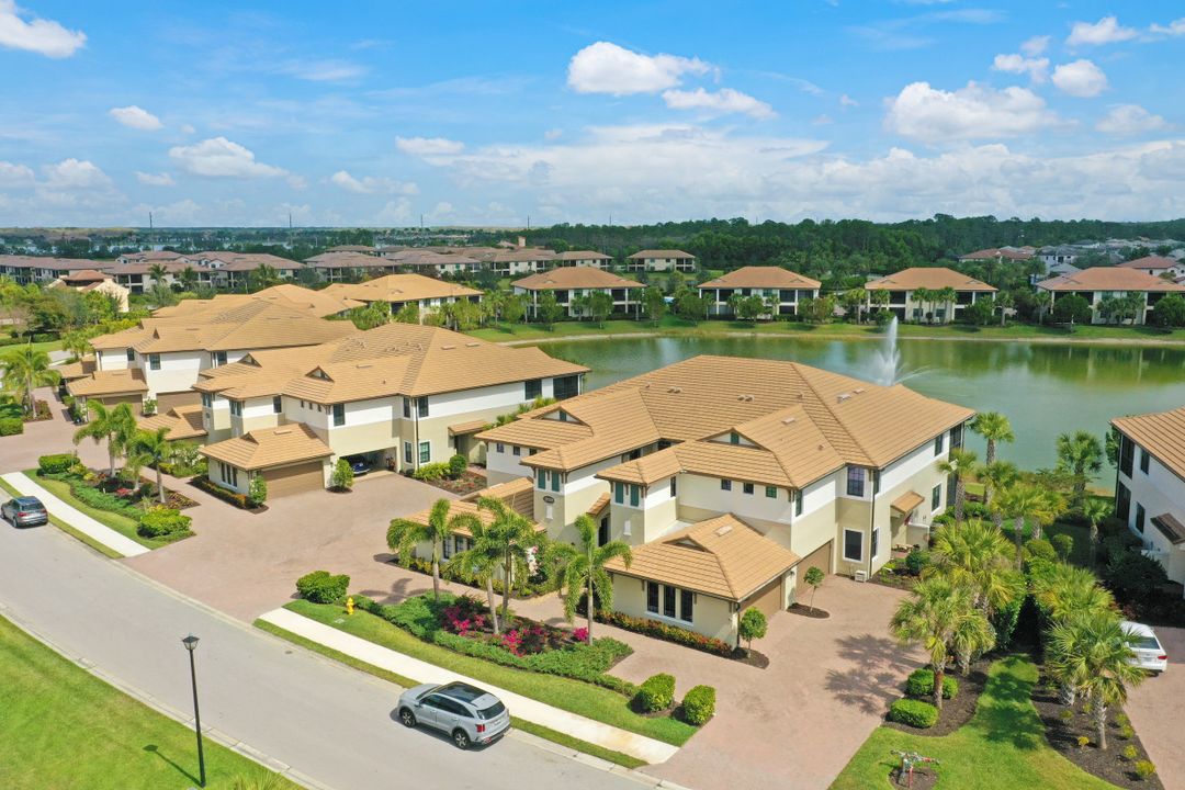 2149 Frangipani Cir #101, Naples, FL 34120