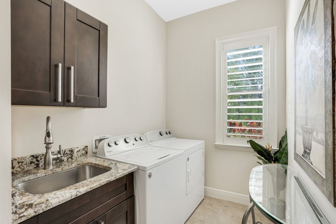 128 NW 39th Ave, Cape Coral, FL 33993