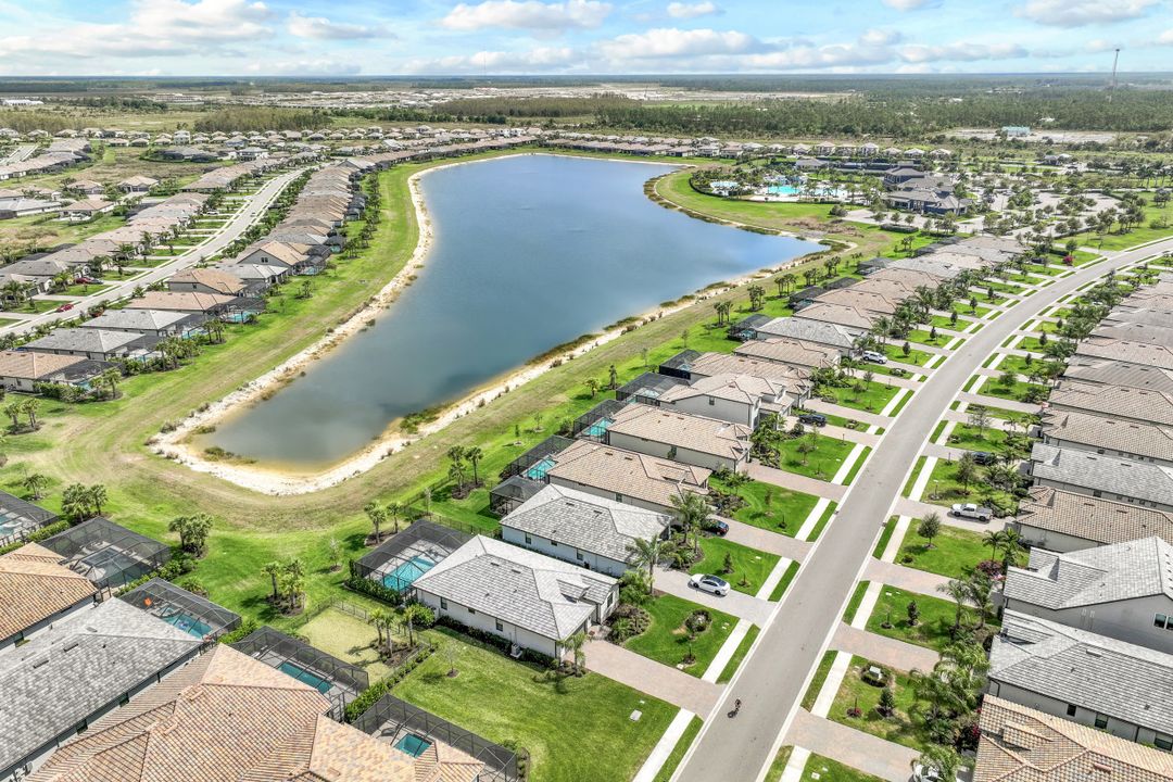 19835 Beechcrest Pl, Estero, FL 33928