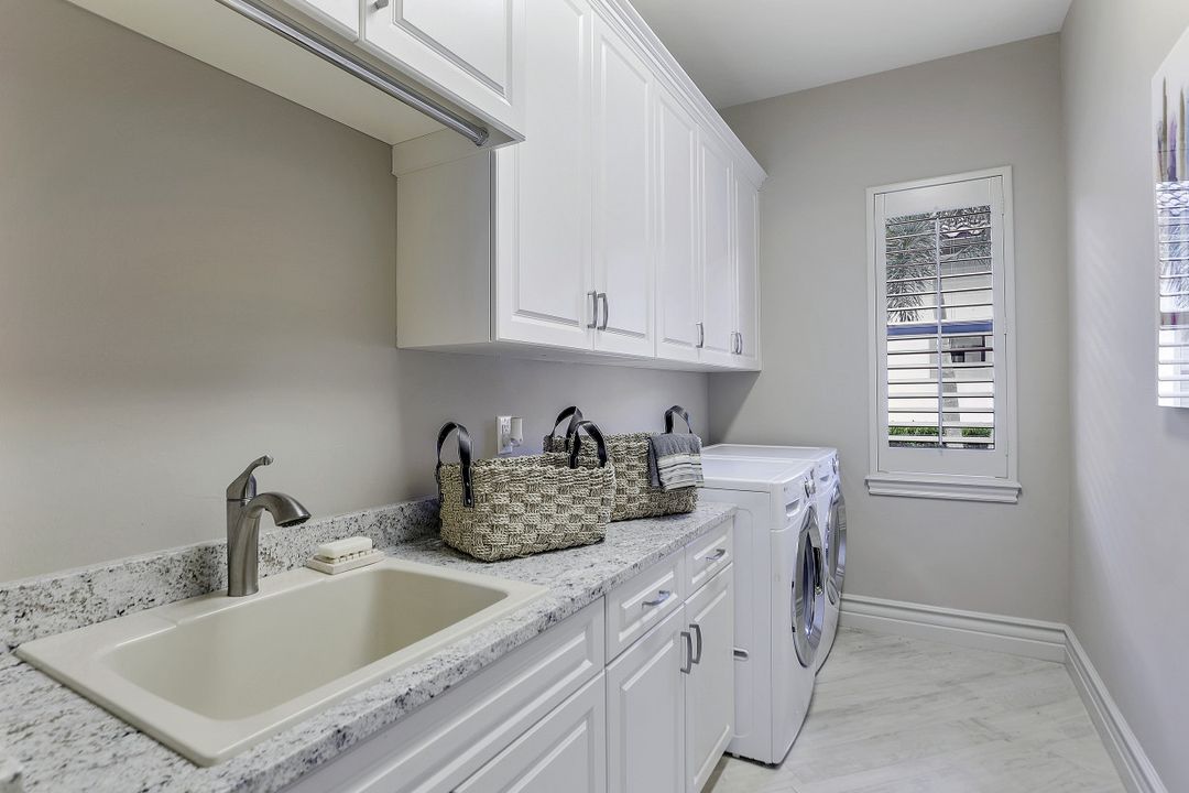 16434 Seneca Way, Naples, FL 34110