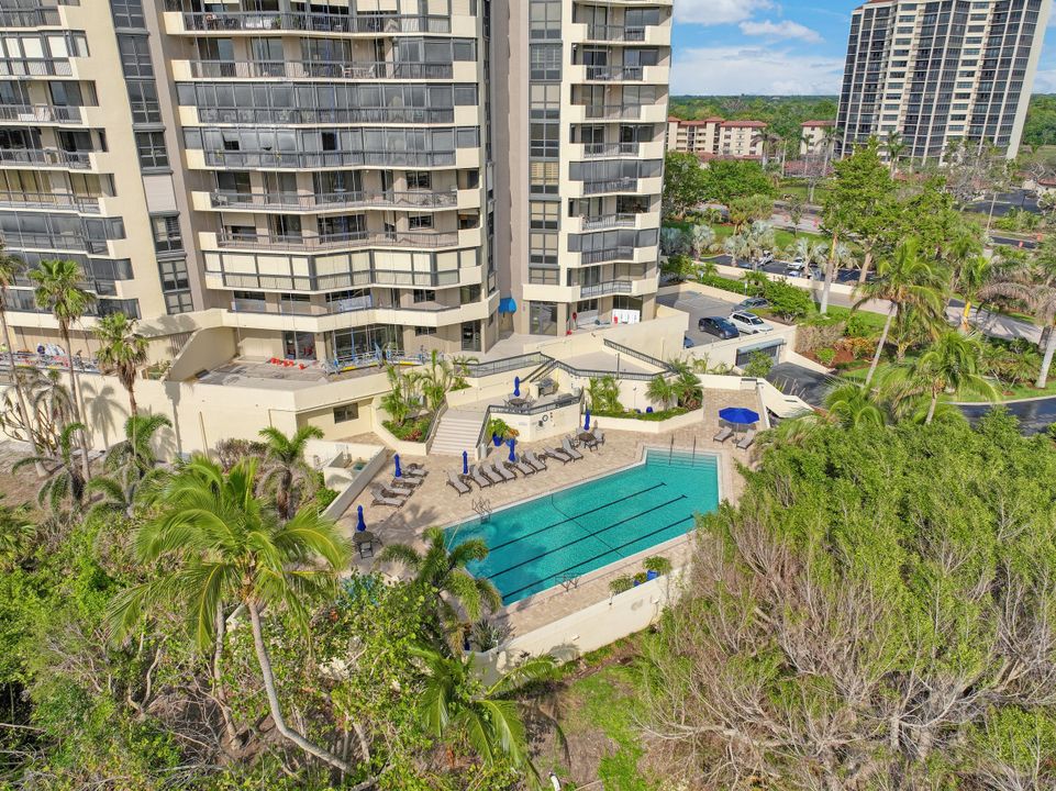 6001 Pelican Bay Blvd #305, Naples, FL 34108