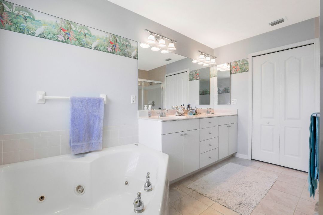 10650 Wood Ibis Ave, Bonita Springs, FL 34135