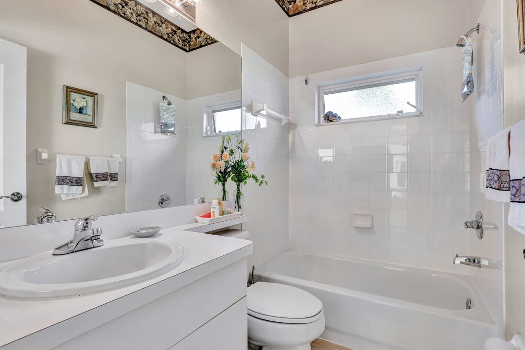 8939 Lely Island Cir, Naples, FL 34113