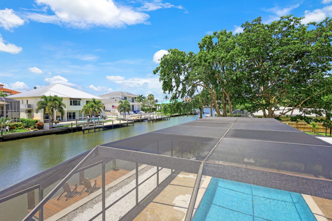 438 Lagoon Ave, Naples, FL 34108