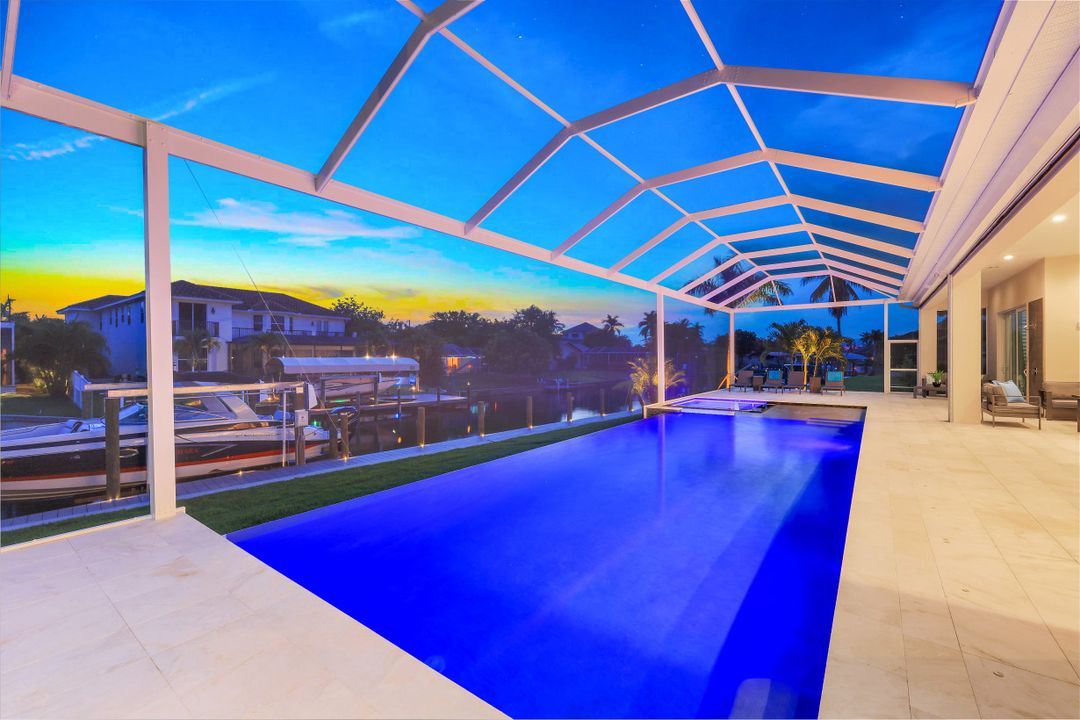 5232 Seminole Ct, Cape Coral, FL 33904