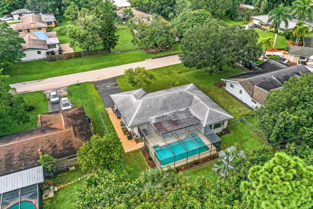 1698 S Flossmoor Rd, Fort Myers, FL 33919