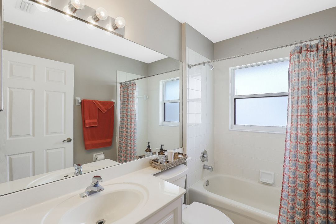 5025 Cedar Springs Dr #204, Naples, FL 34110