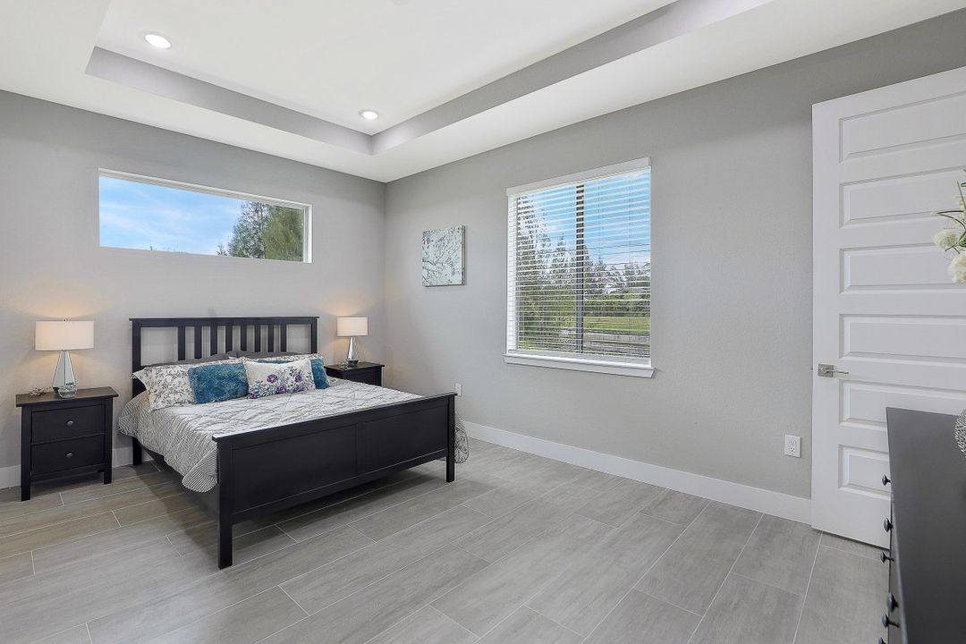 1425 SW 24th St, Cape Coral, FL 33991