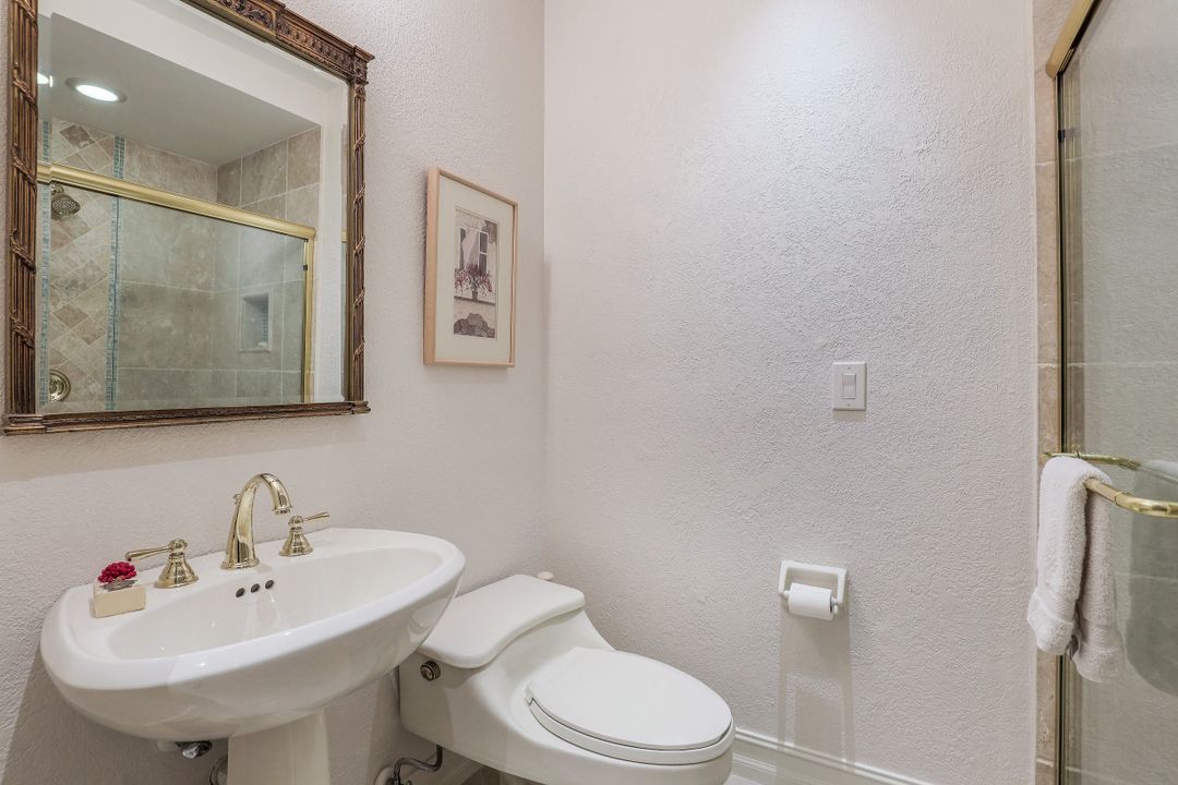 4811 Island Pond Ct #905, Bonita Springs, FL 34134